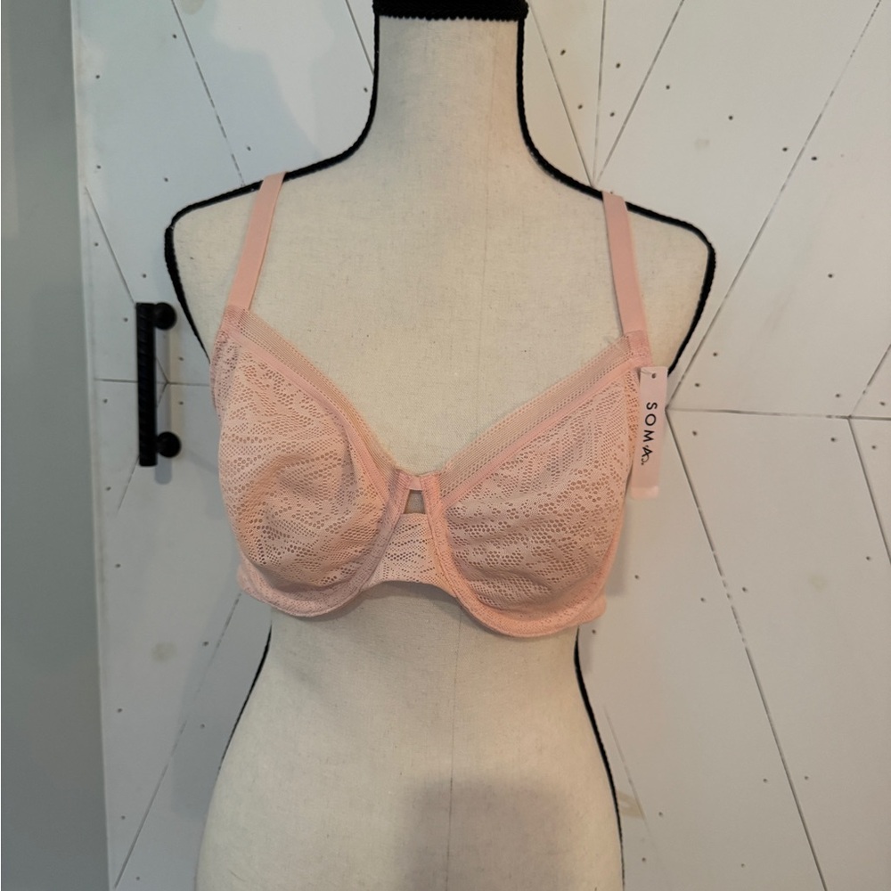 Soma Blush Lace Unlined lace Underwire Bra.